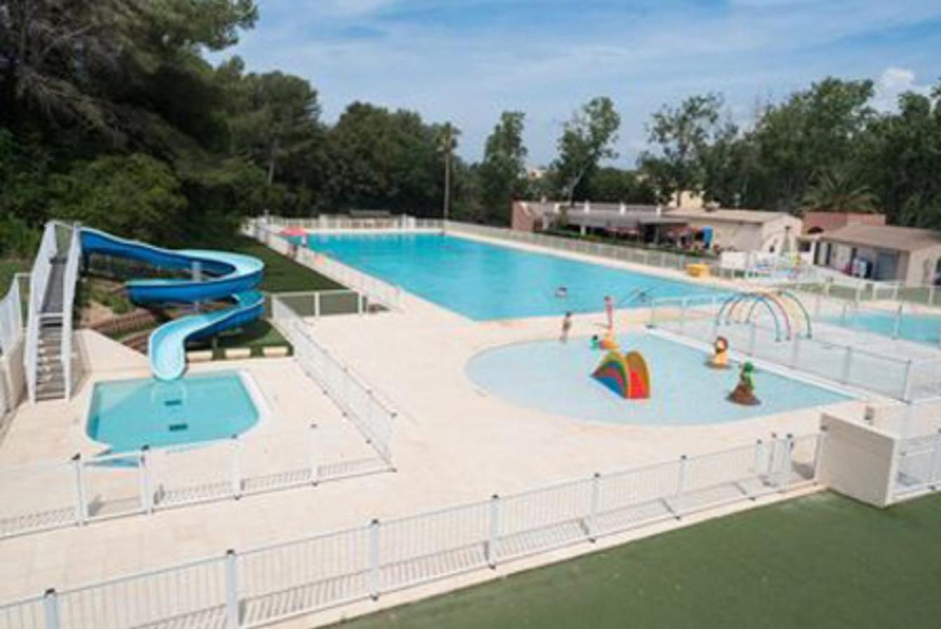 Blue Lagoon Six-Fours-les-Plages Exterior foto