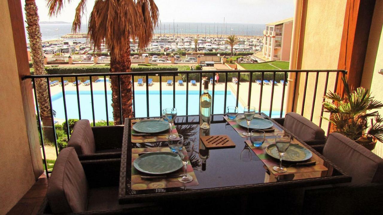 Blue Lagoon Six-Fours-les-Plages Exterior foto